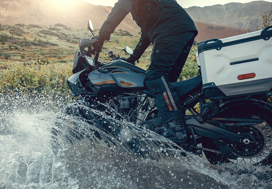 adventure bikes with cruise control